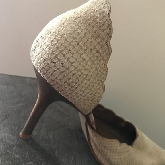 Luichiny pointed toe faux suede low heel pumps - Picture 3 of 6